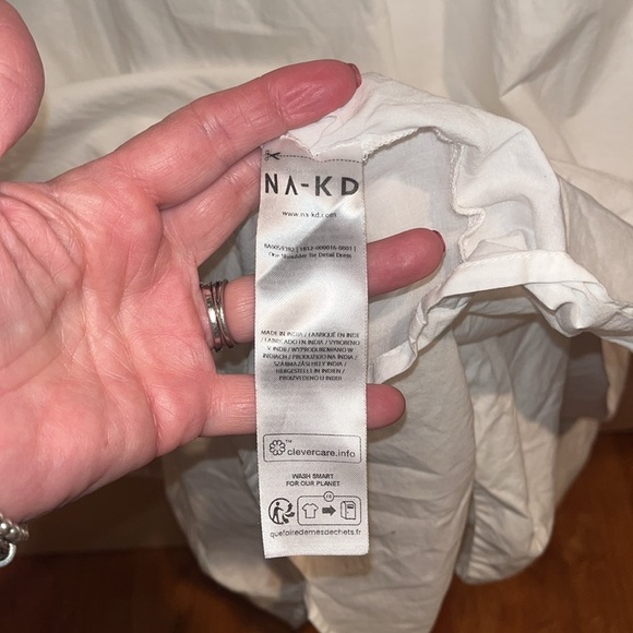 NA KD one shoulder shoulder dress , column style size 40, white with ties - Picture 6 of 8